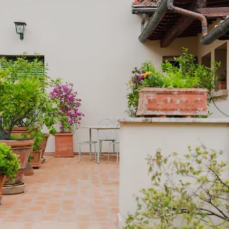 Clara - Terrace Among Lemon Trees Appartement *